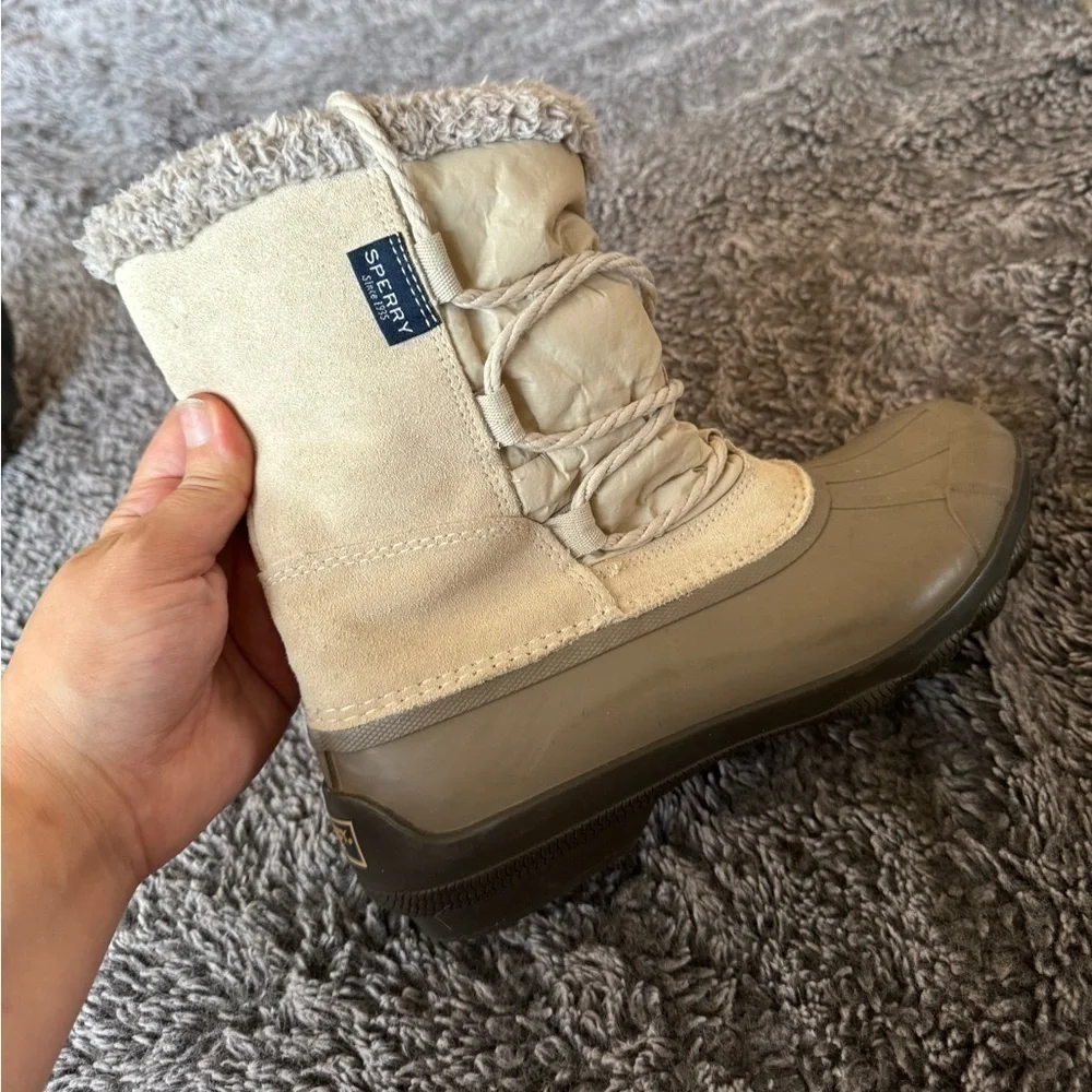 SPERRY Women’s Winter Boots Size 7